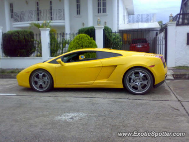 Lamborghini Gallardo spotted in Caracas, Venezuela