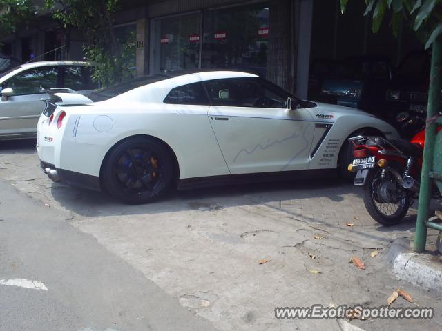 Nissan Skyline spotted in Jakarta, Indonesia