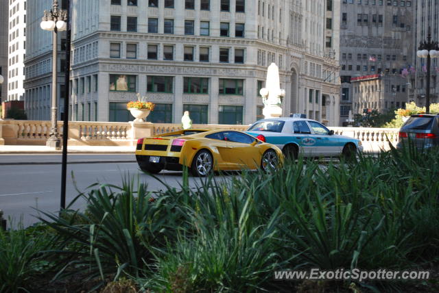 Lamborghini Gallardo spotted in Chicago, Illinois