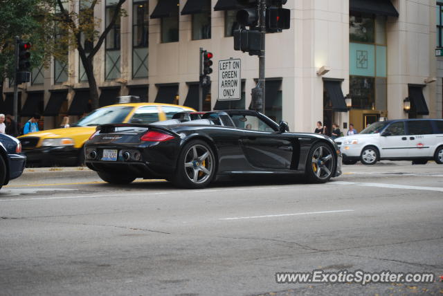 Porsche Carrera GT spotted in Chicago, Illinois