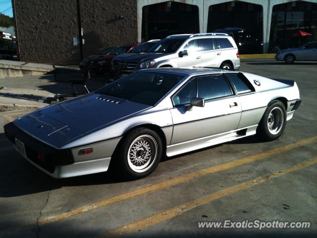 Lotus Esprit spotted in La Jolla, California