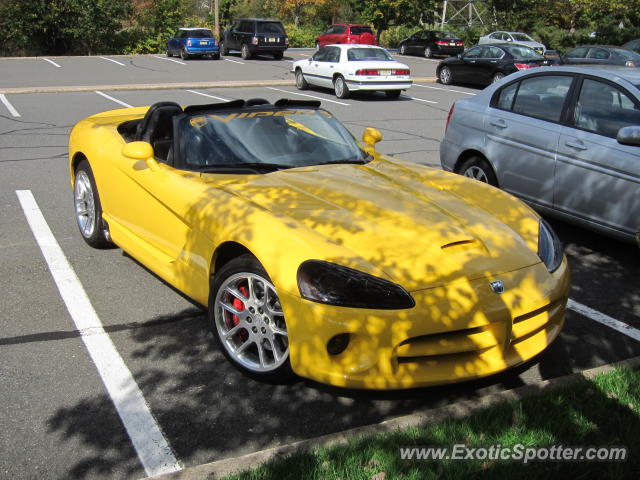 Dodge Viper spotted in Caldwell, New Jersey