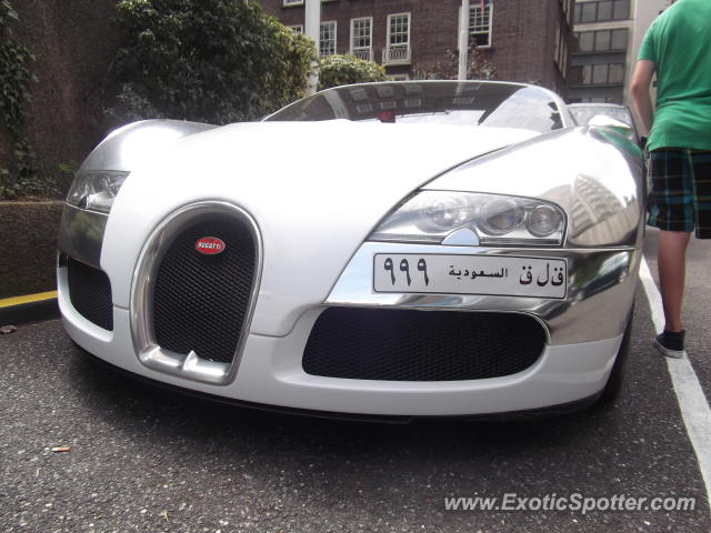 Bugatti Veyron spotted in London, United Kingdom