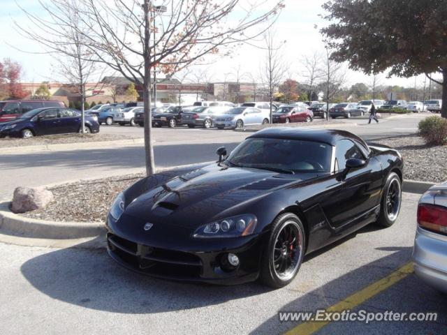 Dodge Viper spotted in Deer Park , Illinois