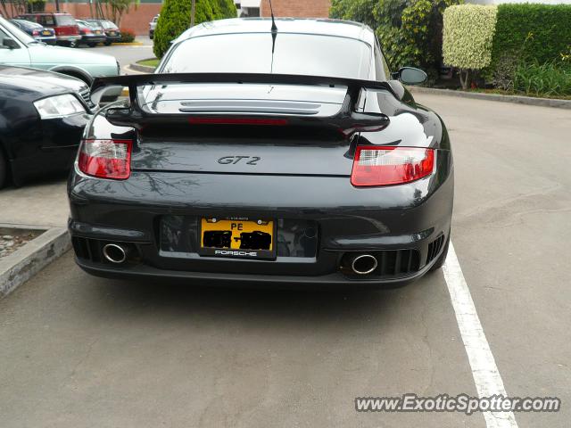 Porsche 911 GT2 spotted in Lima, Peru