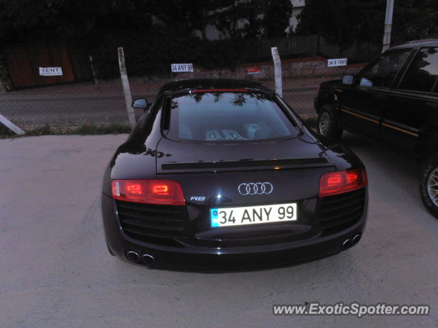 Audi R8 spotted in Istanbul, Turkey