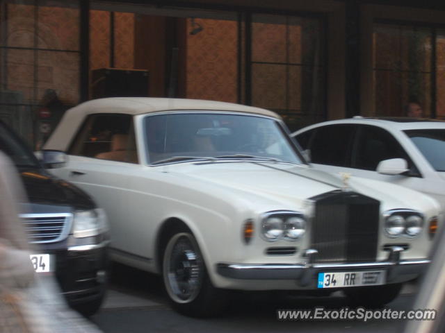 Rolls Royce Corniche spotted in Istanbul, Turkey