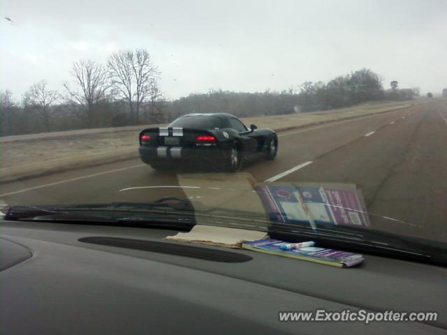 Dodge Viper spotted in Henderson, Tennessee