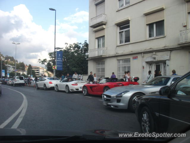 Dodge Viper spotted in Istanbul, Turkey