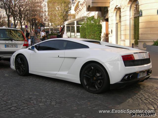 Lamborghini Gallardo spotted in Paris, France