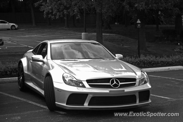 Mercedes SL 65 AMG spotted in St. Louis, Missouri