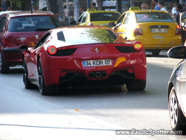 Ferrari 458 Italia spotted in Istanbul, Turkey