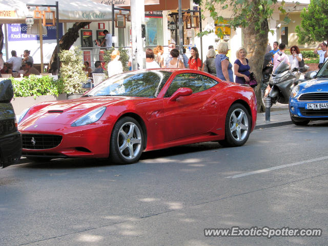 Ferrari California spotted in Istanbul, Turkey