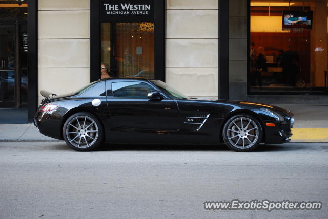 Mercedes SLS AMG spotted in Chicago, Illinois