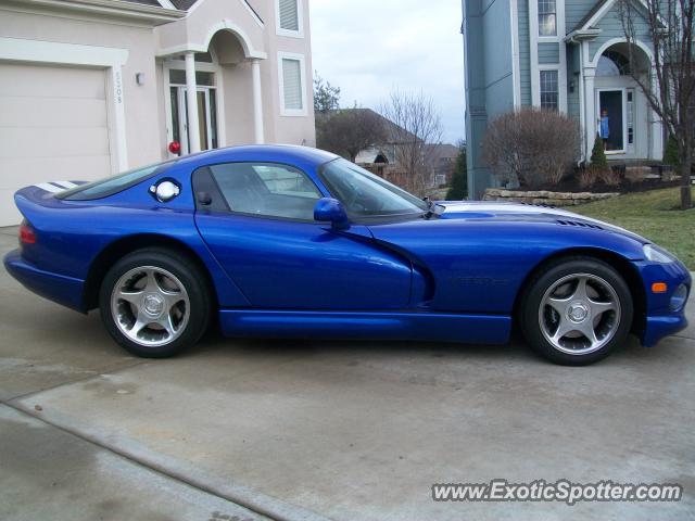 Dodge Viper spotted in Kansas City, Kansas