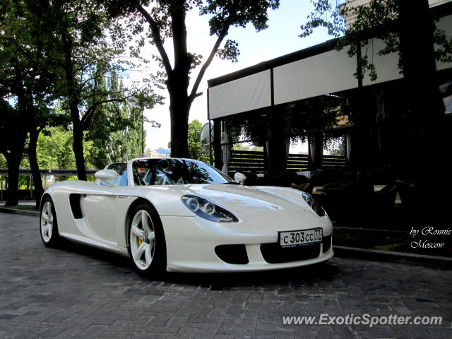 Porsche Carrera GT spotted in Moscow, Russia