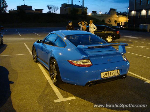 Porsche 911 GT2 spotted in Saint-Petersburg, Russia