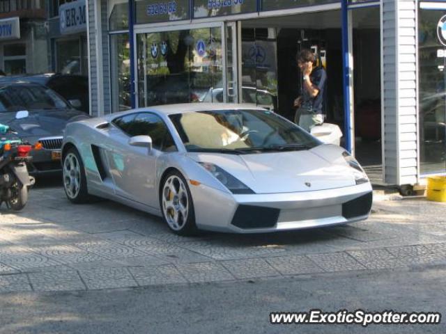 Lamborghini Gallardo spotted in Istanbul, Turkey