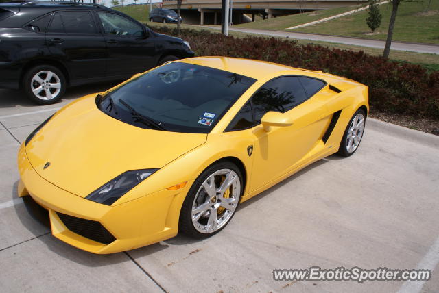 Lamborghini Gallardo spotted in Dallas, Texas