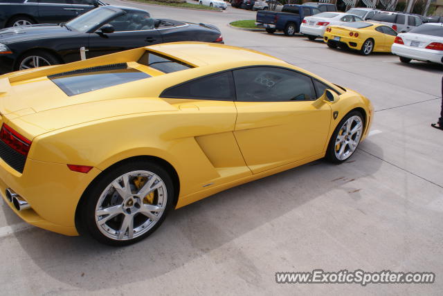 Lamborghini Gallardo spotted in Dallas, Texas