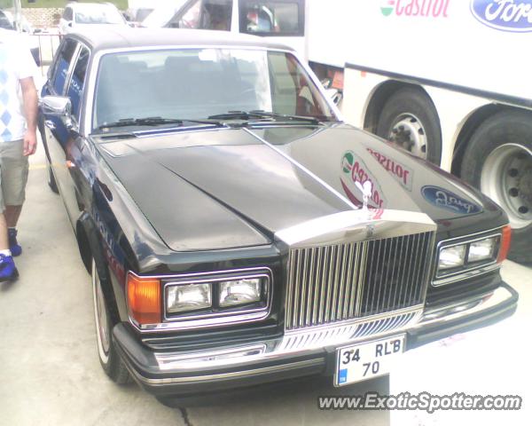 Rolls Royce Silver Spur spotted in Istanbul, Turkey