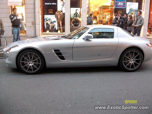 Mercedes SLS AMG spotted in Milan, Italy