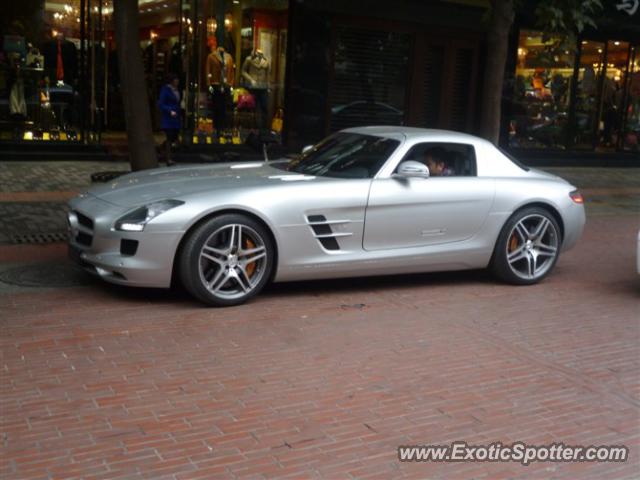 Mercedes SLS AMG spotted in Chengdu,Sichuan, China