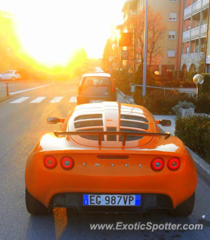 Lotus Exige spotted in Bergamo, Italy