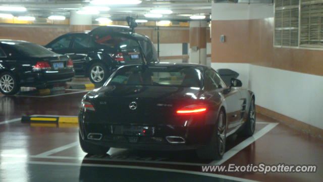 Mercedes SLS AMG spotted in SHANGHAI, China