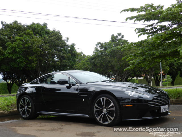 Aston Martin Vantage spotted in Brasília, Brazil