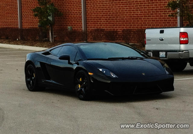 Lamborghini Gallardo spotted in St. Louis, Missouri