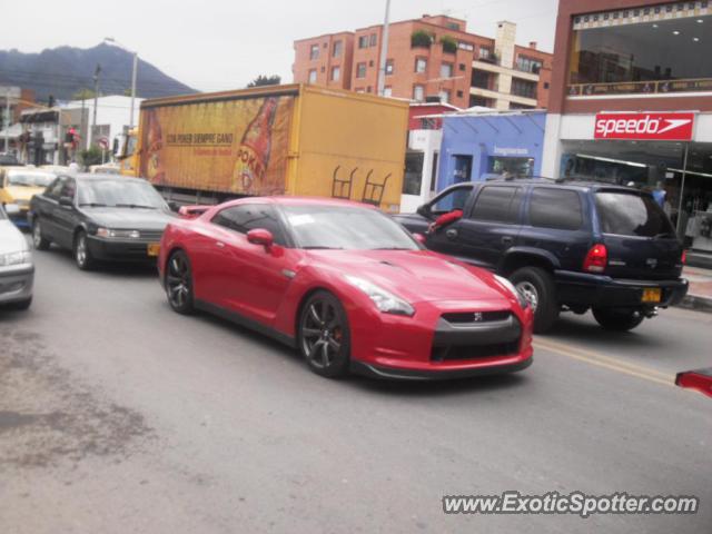 Nissan Skyline spotted in Bogota-Colombia, Colombia