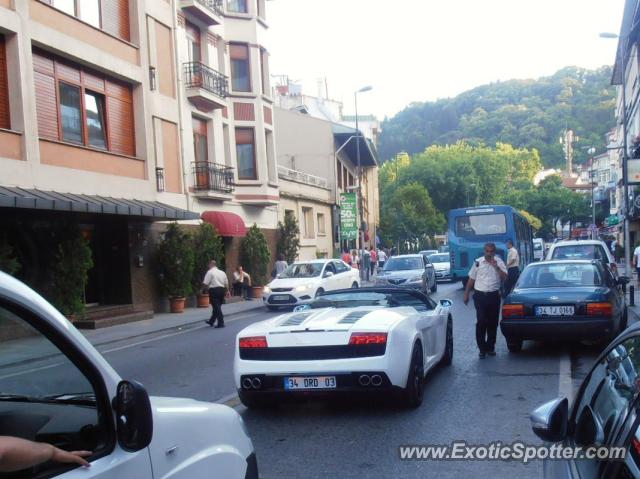 Lamborghini Gallardo spotted in Istanbul, Turkey