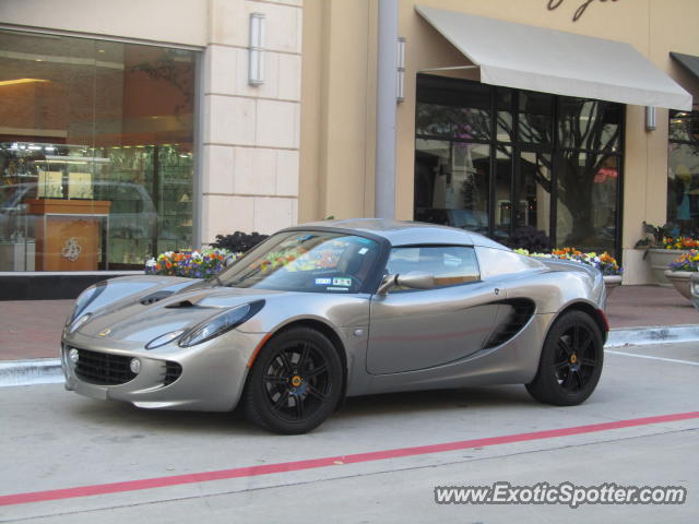 Lotus Elise spotted in Dallas, Texas