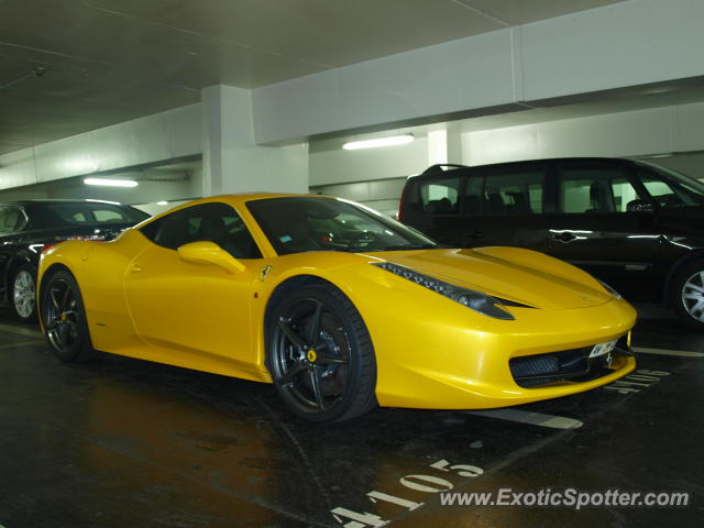 Ferrari 458 Italia spotted in Paris, France