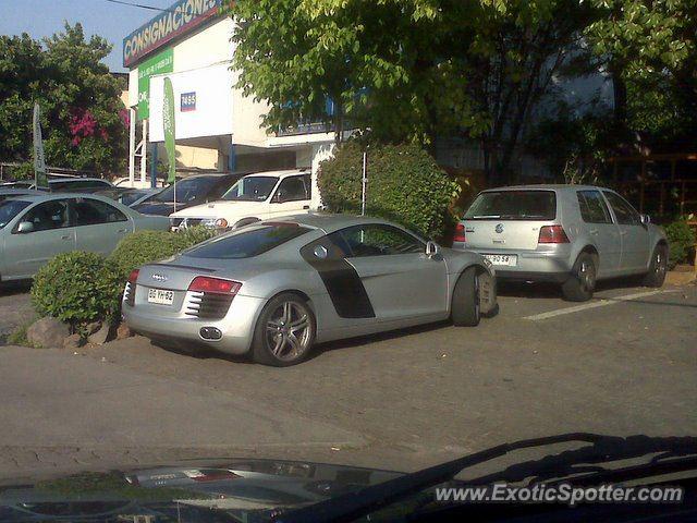 Audi R8 spotted in Santiago, Chile