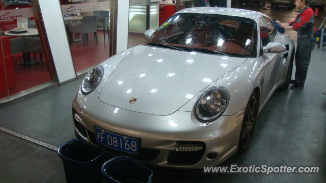 Porsche 911 Turbo spotted in SHANGHAI, China