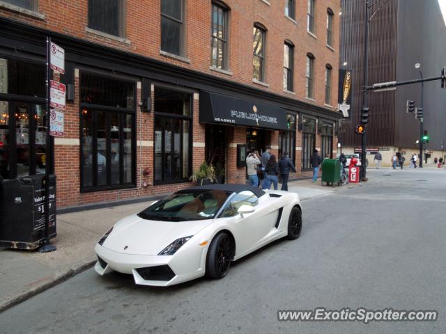 Lamborghini Gallardo spotted in Chicago , Illinois