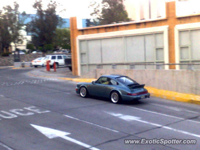 Porsche 911 spotted in Guadalajara, Mexico