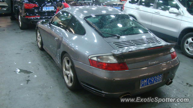 Porsche 911 Turbo spotted in SHANGHAI, China