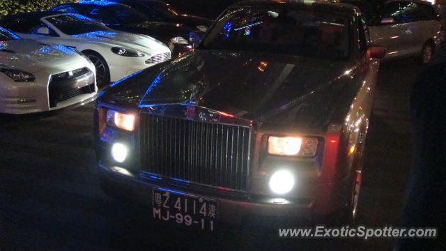 Rolls Royce Phantom spotted in SHANGHAI, China