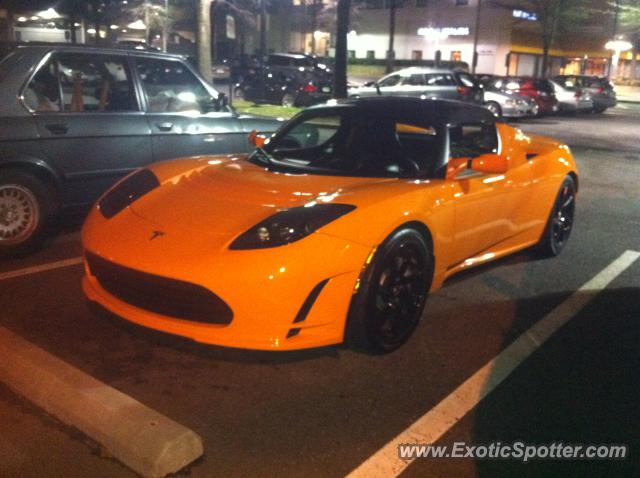 Tesla Roadster spotted in Alexandria, Virginia