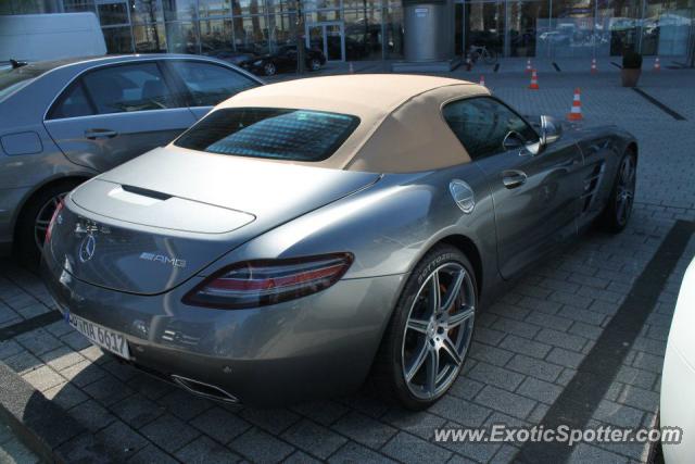 Mercedes SLS AMG spotted in Berlin, Germany