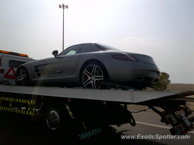 Mercedes SLS AMG spotted in Dubai, United Arab Emirates