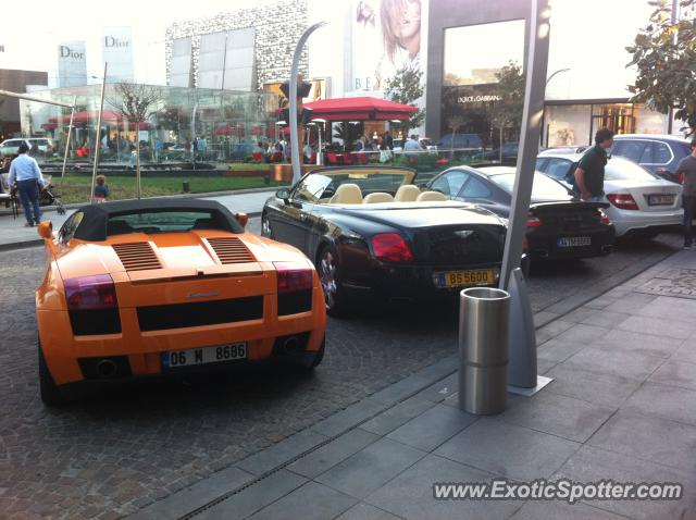 Lamborghini Gallardo spotted in Istanbul, Turkey