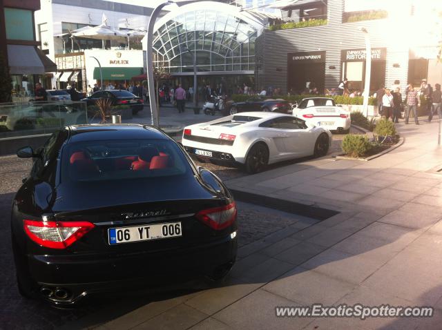 Lamborghini Gallardo spotted in Istanbul, Turkey