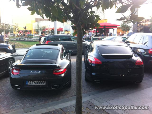 Porsche 911 Turbo spotted in Istanbul, Turkey