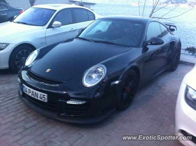 Porsche 911 GT2 spotted in Istanbul, Turkey