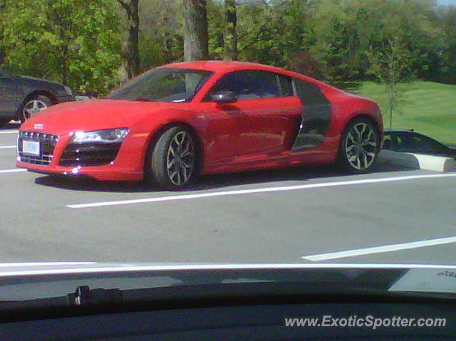 Audi R8 spotted in Ancaster, Canada