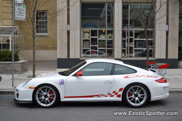 Porsche 911 GT3 spotted in Toronto, Canada